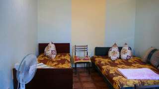 Гостиница Guest House Lukomorie Приморский Бюджетный трехместный номер-1